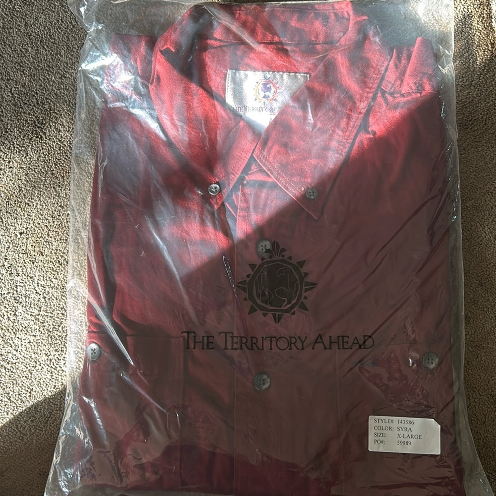 NEW IN PLASTIC The Territory Ahead XL red button-down shirt 100%cotton